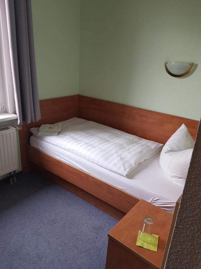 Hotel Zur Altstadt Calbe 外观 照片