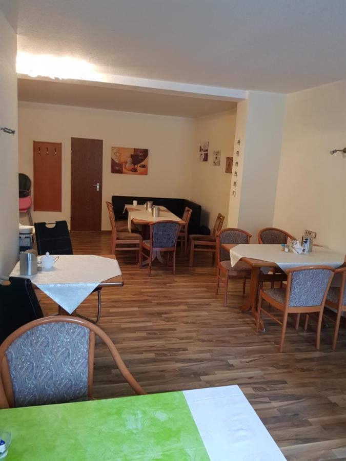 Hotel Zur Altstadt Calbe 外观 照片