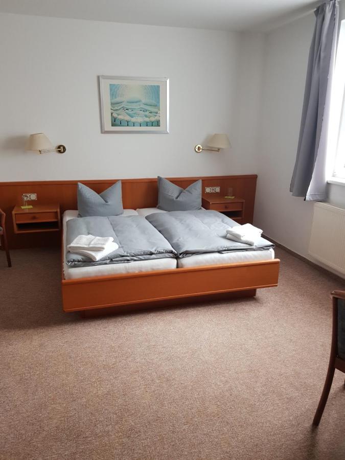 Hotel Zur Altstadt Calbe 外观 照片